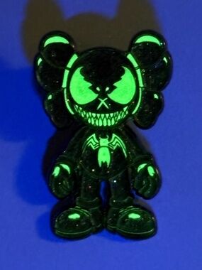 Venom X Kaws Mash Glow In Dark Limited Edition Hat Pin Pins Hatpin Hats